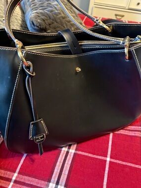 Dooney & Bourke Black Leather Camilla bag, Alto collection